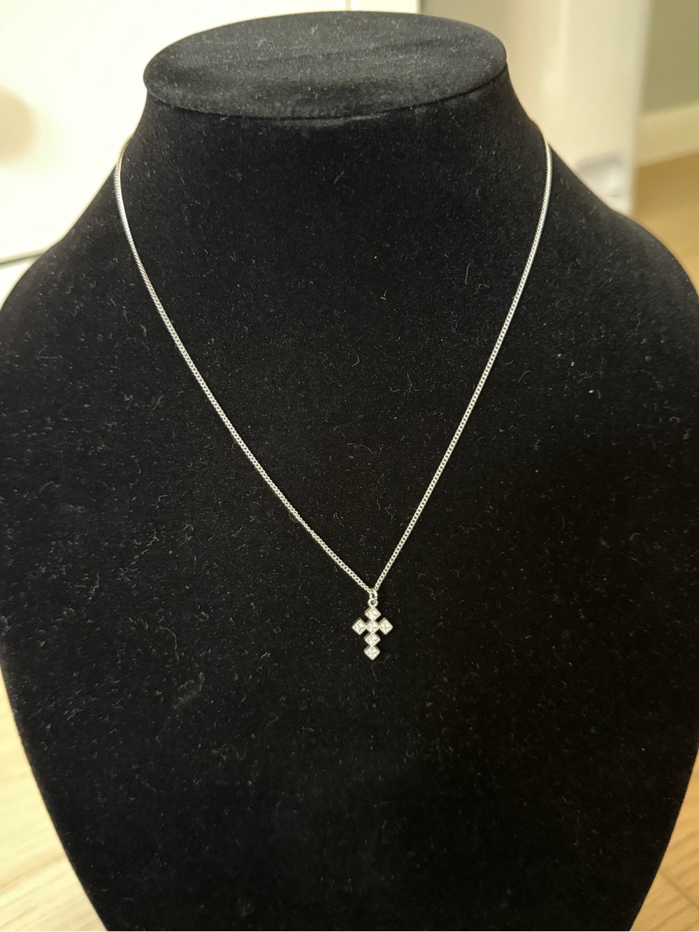 Sterling Silver Cross Pendant Necklace in Silver